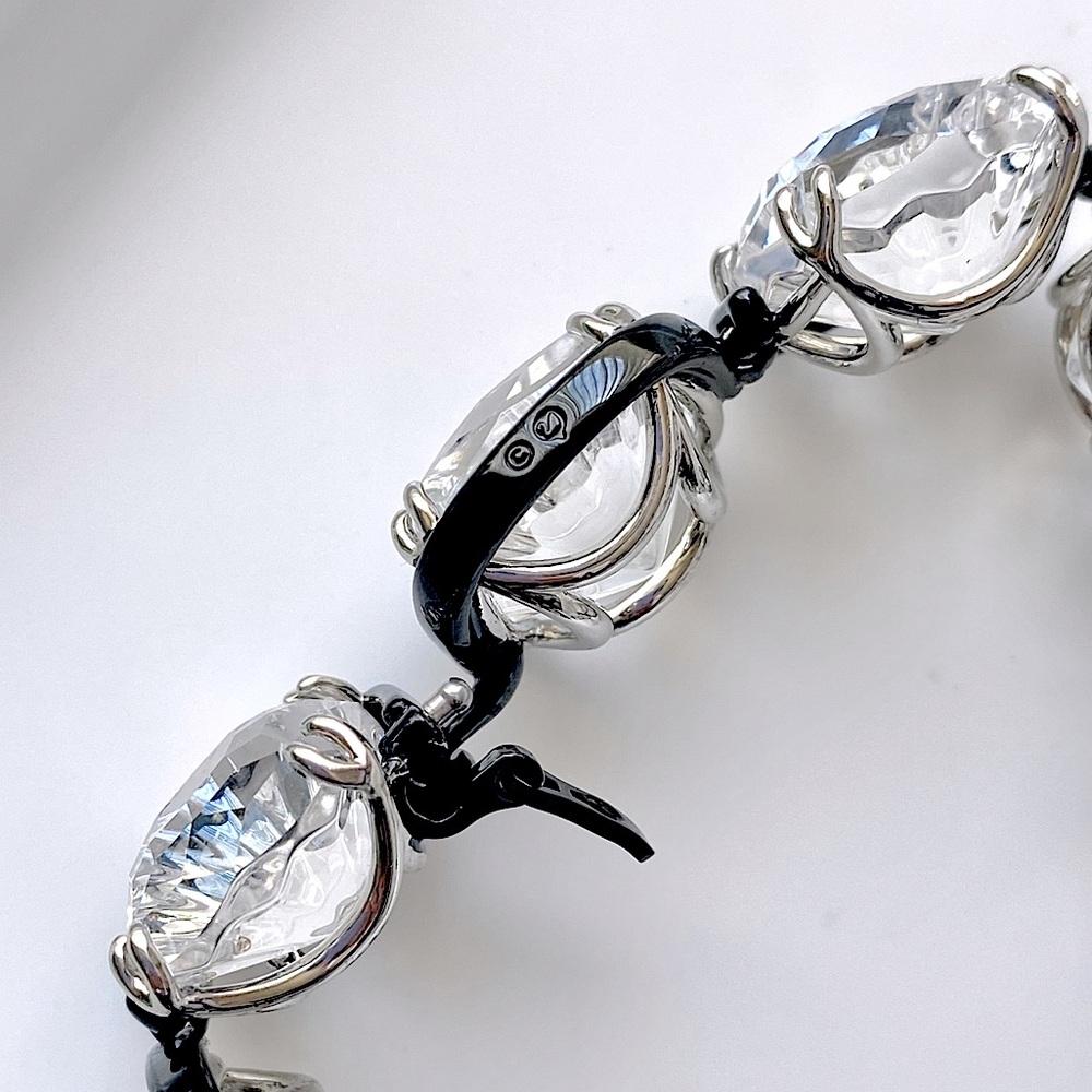 Swarovski “Harmonia” Cushion Cut Crystal Flex Bracelet - Picture 13 of 17